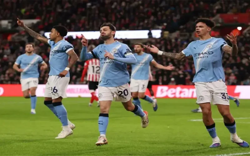 لاعب سيتي يفجر: تحريض مدرب منتخب بلاده على مغادرة النادي